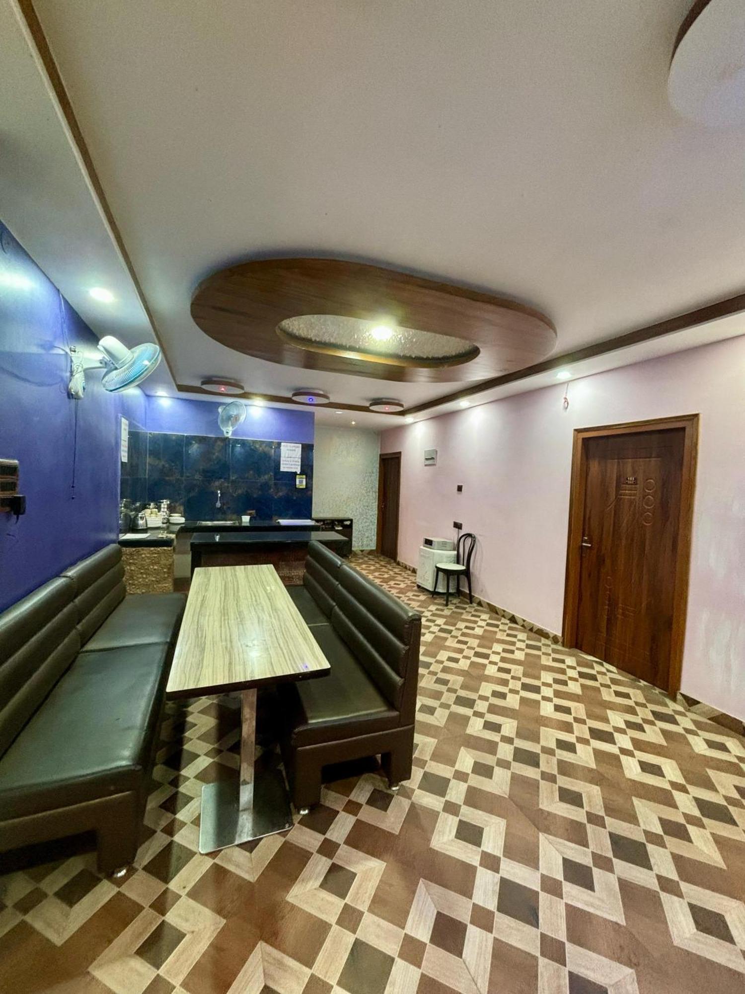 Krishna Shree Guest House Гувахати Екстериор снимка