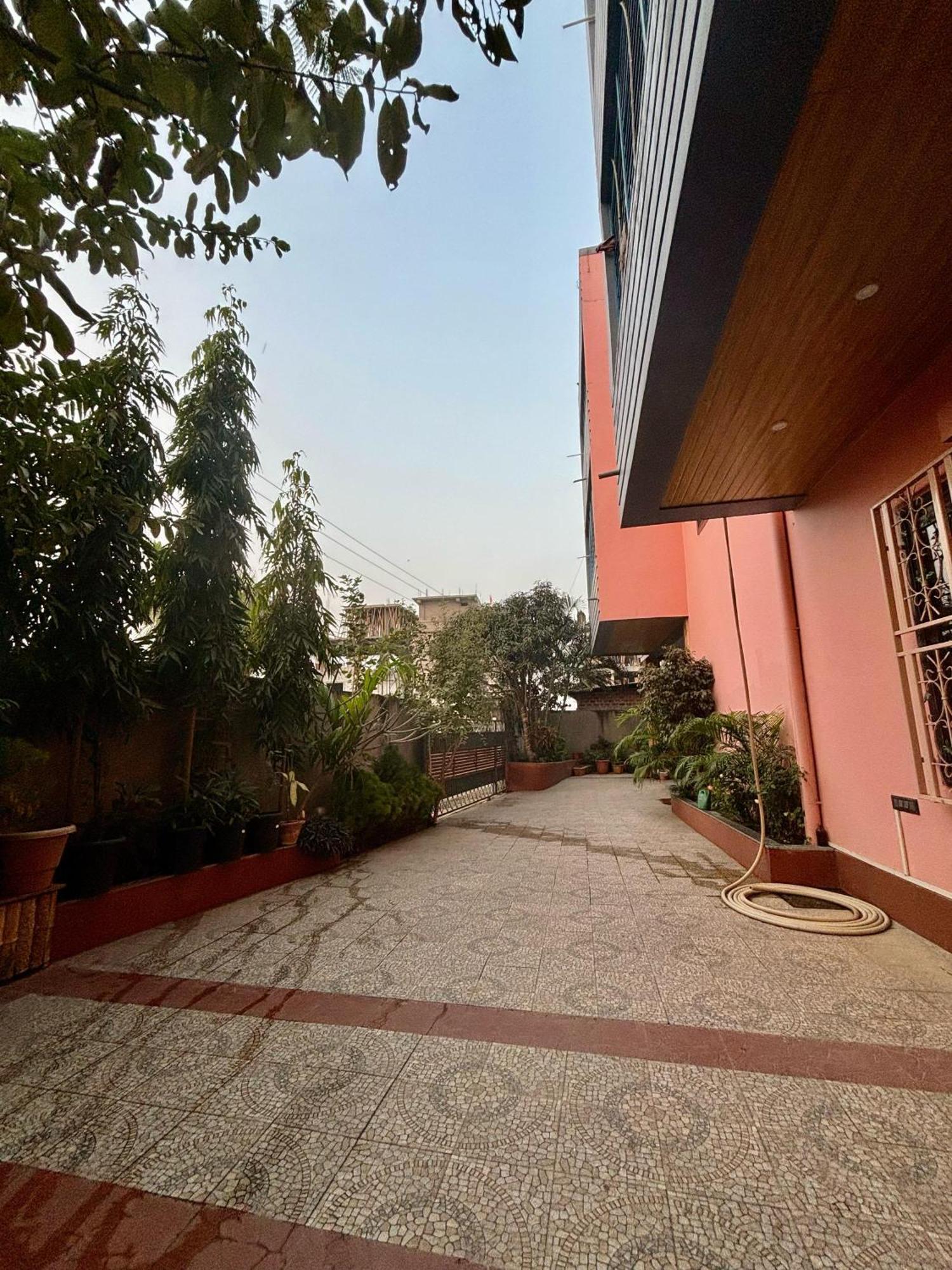 Krishna Shree Guest House Гувахати Екстериор снимка